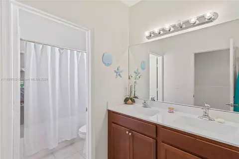 3486 W 103rd Ter, Hialeah, FL 33018 photo 27
