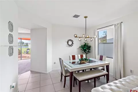 3486 W 103rd Ter, Hialeah, FL 33018 photo 8