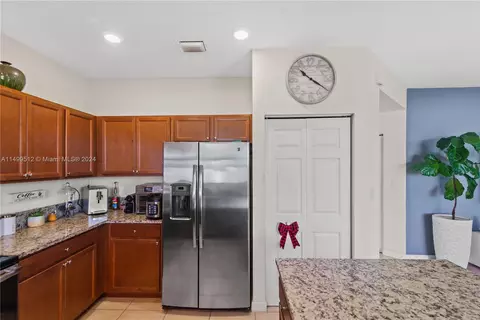 3486 W 103rd Ter, Hialeah, FL 33018 photo 12