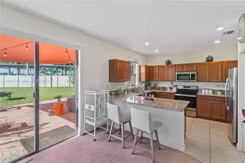 3486 W 103rd Ter, Hialeah, FL 33018 photo 10