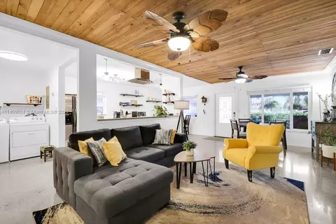 3821 NE 17th Ave, Pompano Beach, FL 33064