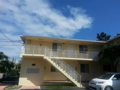 680 SW 10th St #6, Miami, FL 33130