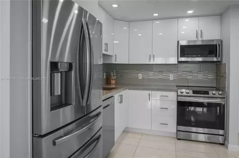 20515 E Country Club Dr #1849, Aventura, FL 33180