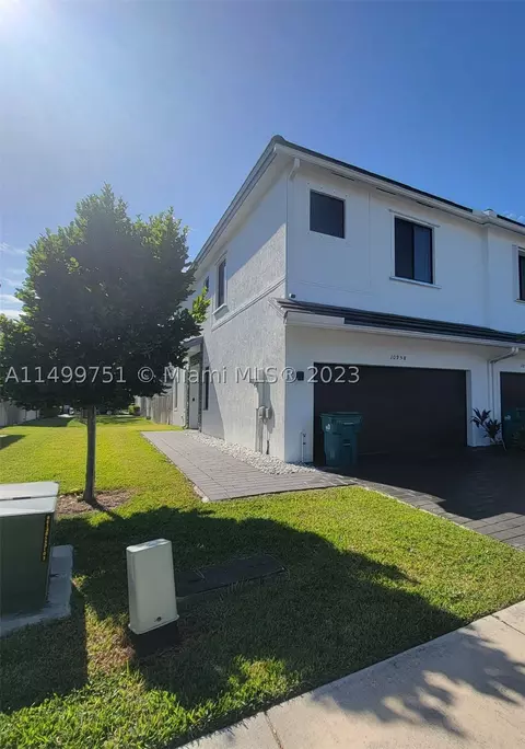 10958 SW 235th St #10958, Homestead, FL 33032