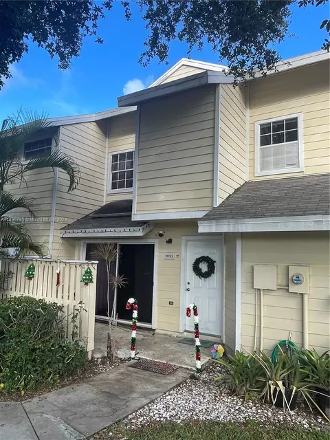 2053 Champions Way #2053, North Lauderdale, FL 33068