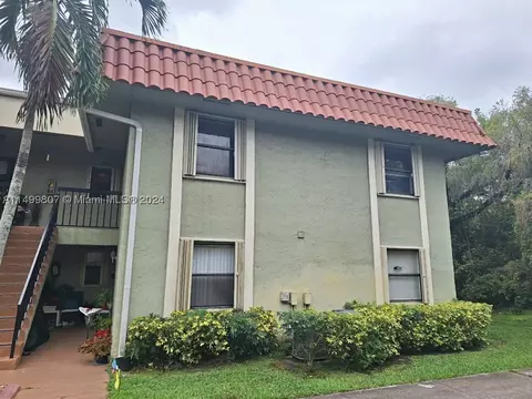 9708 Hammocks Blvd #204-32, Miami, FL 33196