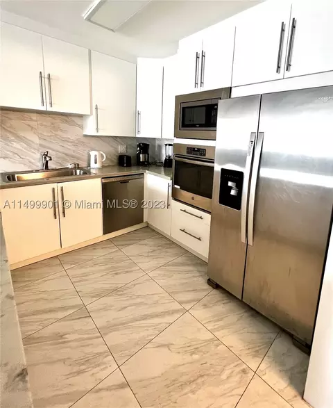 3725 S Ocean Dr #1121, Hollywood, FL 33019