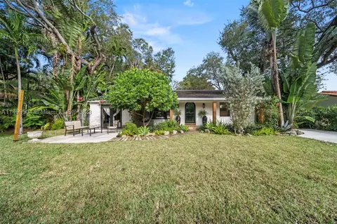 1035 NE 114th St, Biscayne Park, FL 33161