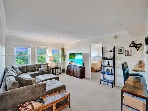 615 NE 12th Ave #409, Fort Lauderdale, FL 33304