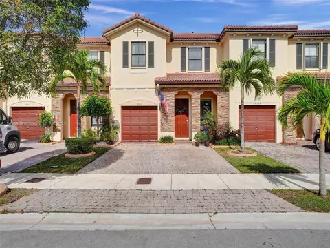 16313 SW 71st Ter, Miami, FL 33193