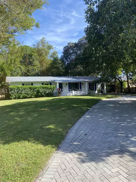 717 SE Dolphin Dr, Stuart, FL 34996