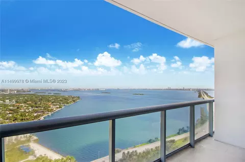 601 NE 36th St #3208, Miami, FL 33137