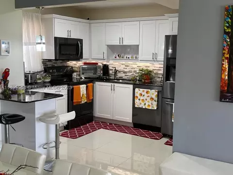 9280 Fontainebleau Blvd #101, Miami, FL 33172