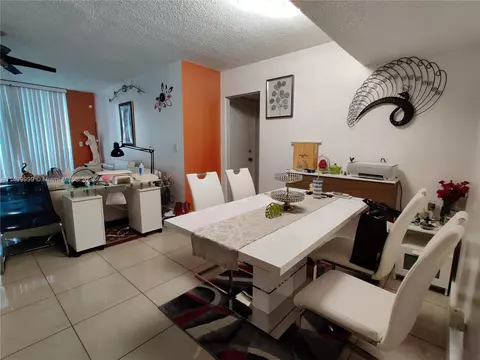 5055 NW 7th St #509, Miami, FL 33126