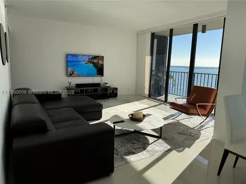 520 Brickell Key Dr #A1515, Miami, FL 33131