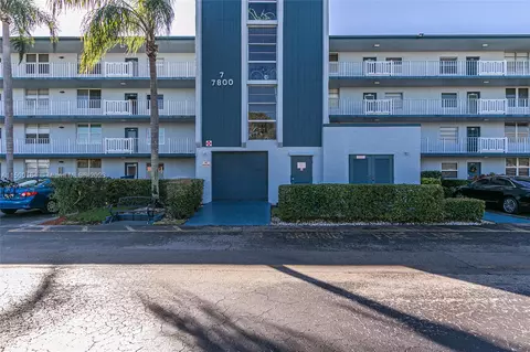7800 NW 18th St #402, Margate, FL 33063