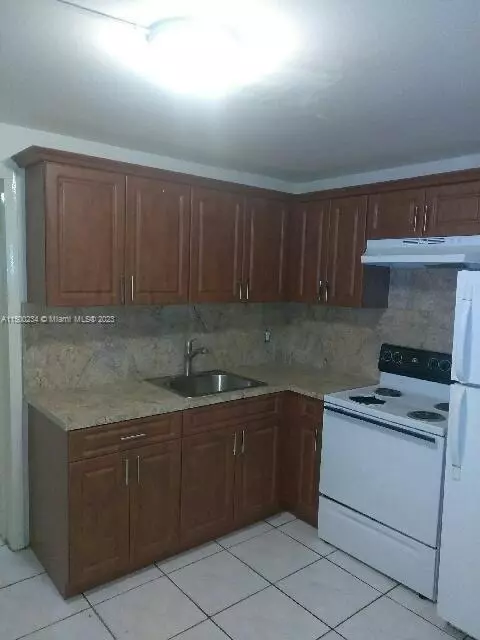 5611 NW 14th Ct, Lauderhill, FL 33313