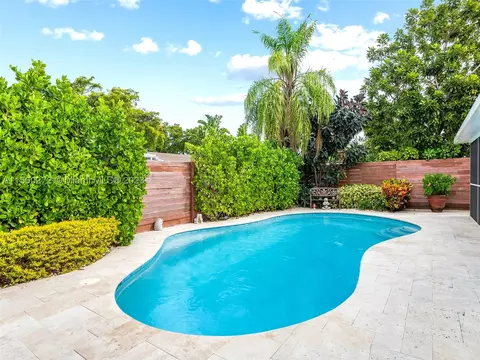 213 SE 5th St, Dania Beach, FL 33004