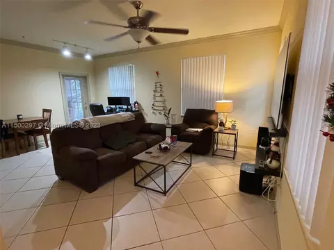6830 W Sample Rd #6830, Coral Springs, FL 33067