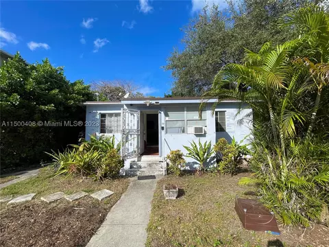 1041 NW 34th St, Miami, FL 33127