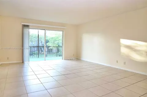 6001 N Falls Cir Dr #309, Lauderhill, FL 33319