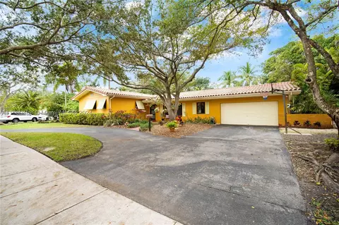 11300 SW 74th Ave, Pinecrest, FL 33156