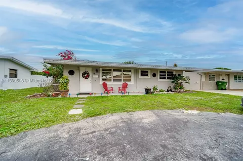 7721 NW 10th St, Pembroke Pines, FL 33024