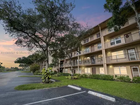 551 SW 135th Ave #212B, Pembroke Pines, FL 33027
