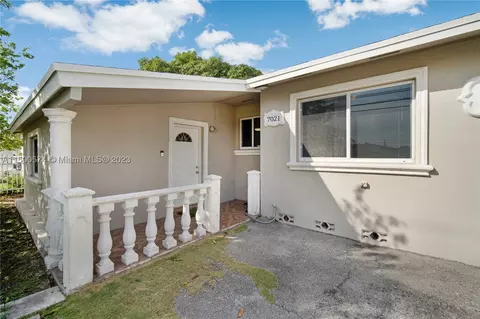 7021 SW 16th St, Miami, FL 33155