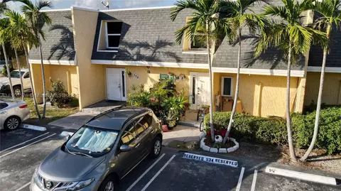526 SW 1st St #526, Boynton Beach, FL 33435