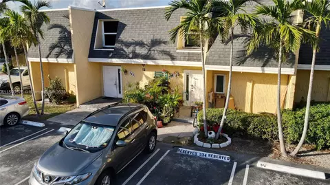 526 SW 1st St #526, Boynton Beach, FL 33435