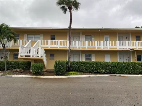 560 SE 2nd Ave #H24, Deerfield Beach, FL 33441