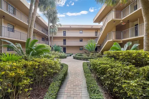 10425 SW 112th Ave #103, Miami, FL 33176