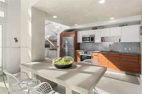 601 NE 27th St #101, Miami, FL 33137 photo 4