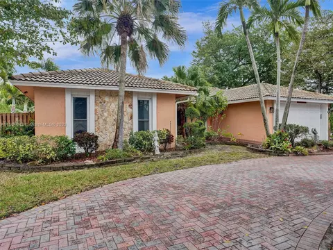 9138 NW 20th Mnr, Coral Springs, FL 33071