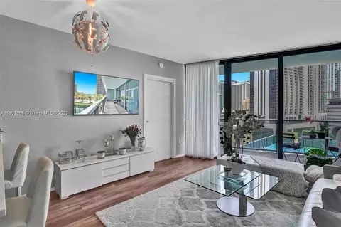 801 S Miami Ave #1103, Miami, FL 33130
