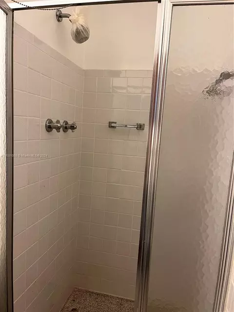 1329 W 76th St, Hialeah, FL 33014 photo 8