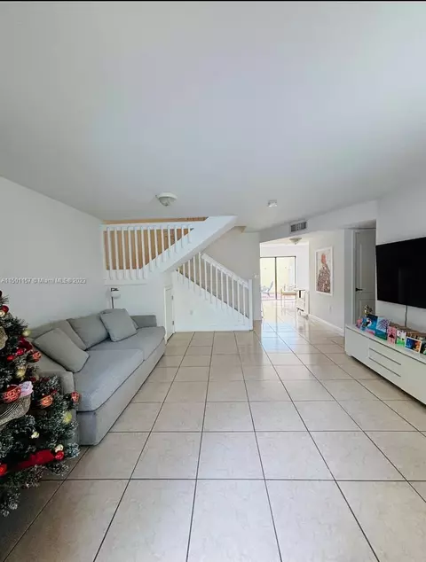11115 W Okeechobee Rd #181, Hialeah Gardens, FL 33018