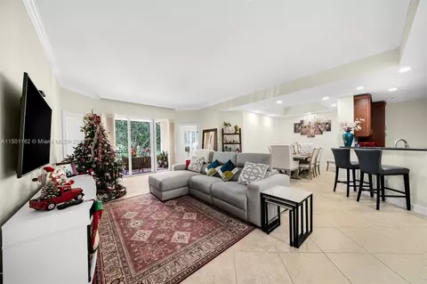 16101 Emerald Estates Dr #253, Weston, FL 33331