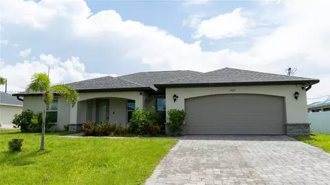 3017 SW 4th Pl, Cape Coral, FL 33914