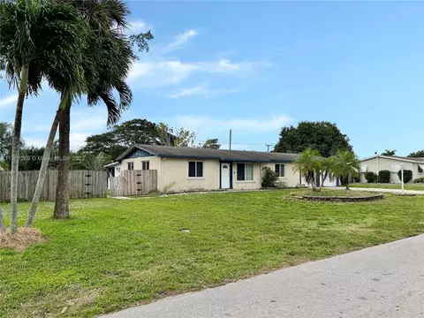 3180 Carol Ave, Palm Springs, FL 33461