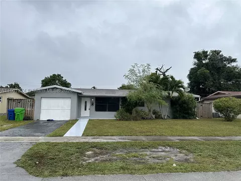 5881 NW 15th Ct, Sunrise, FL 33313