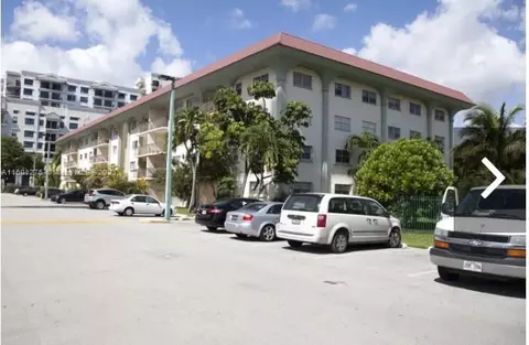 8101 SW 72nd Ave #211W, Miami, FL 33143
