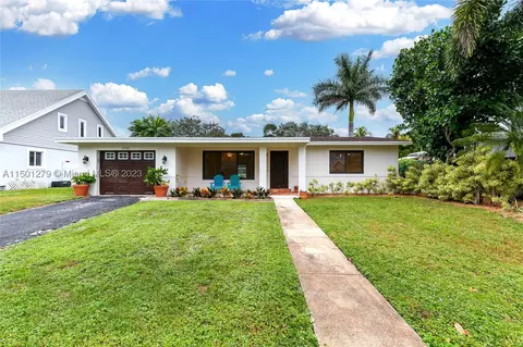 5781 SW 16th Ct, Plantation, FL 33317