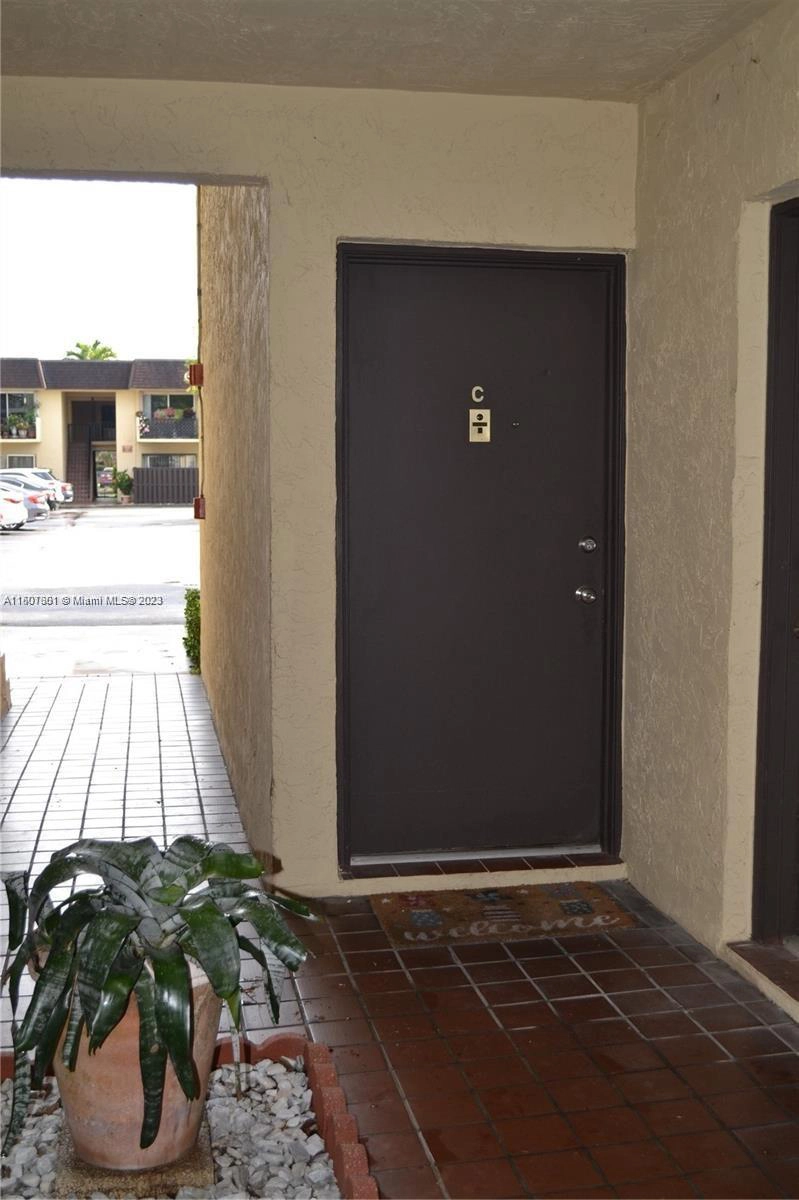 9007 SW 138th St Unit 3  