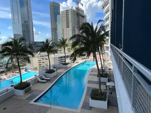 60 SW 13th St #1418, Miami, FL 33130