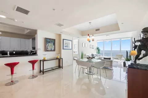 100 S Pointe Dr #1507, Miami Beach, FL 33139