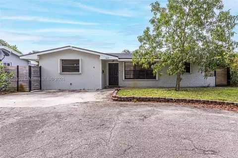 6630 Arthur St, Hollywood, FL 33024
