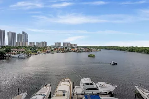 400 Sunny Isles Blvd #705, Sunny Isles Beach, FL 33160