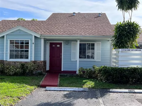 13742 SW 147th Cir Ln, Miami, FL 33186